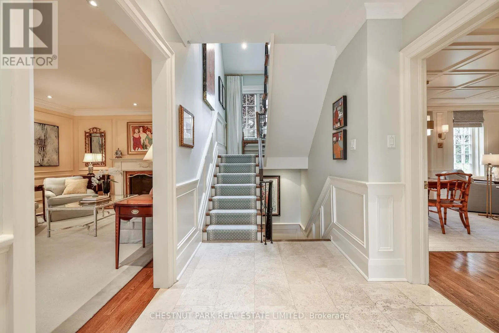 10 WEYBOURNE CRESCENT
