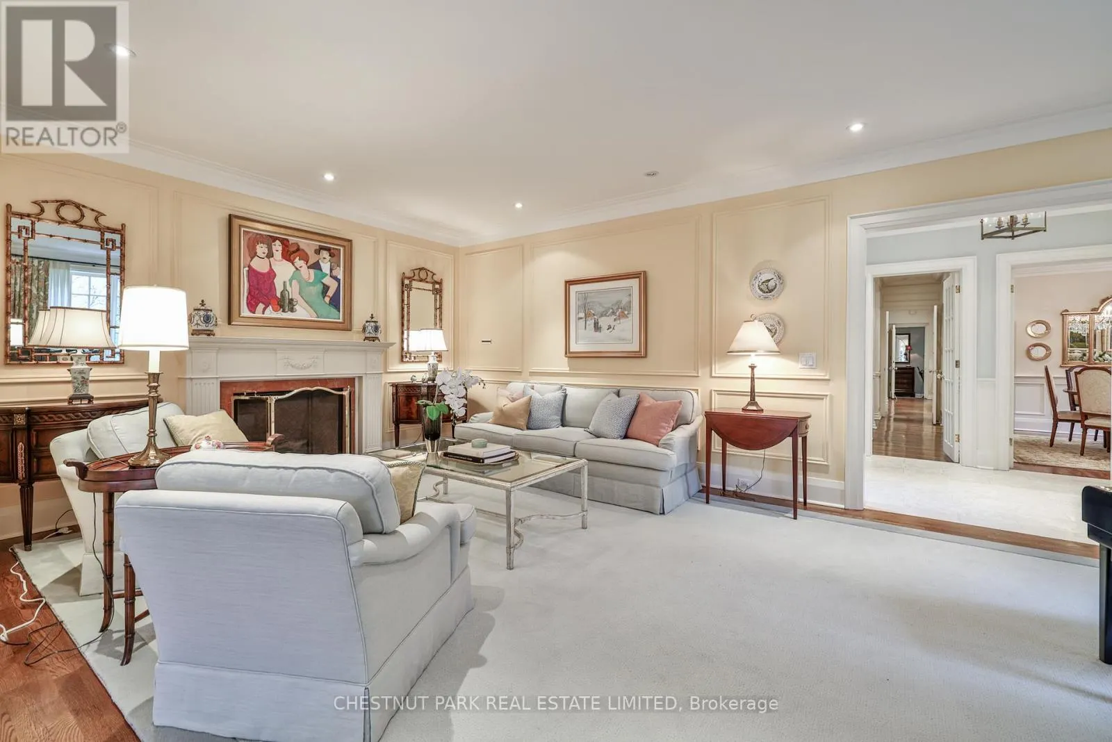 10 WEYBOURNE CRESCENT