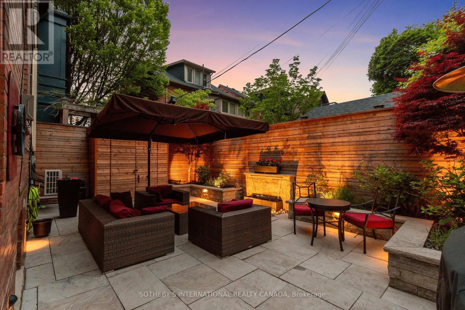 52 NINA STREET