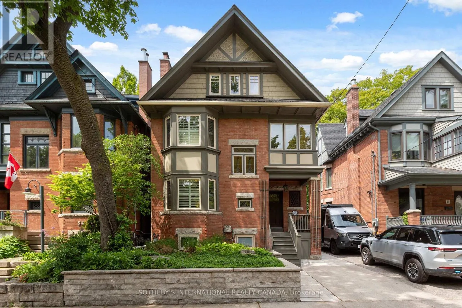 52 NINA STREET