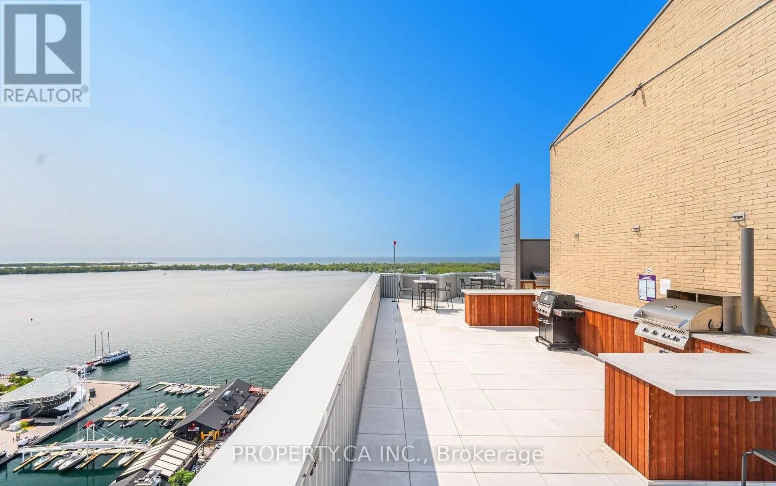 3105 - 270 QUEENS QUAY W