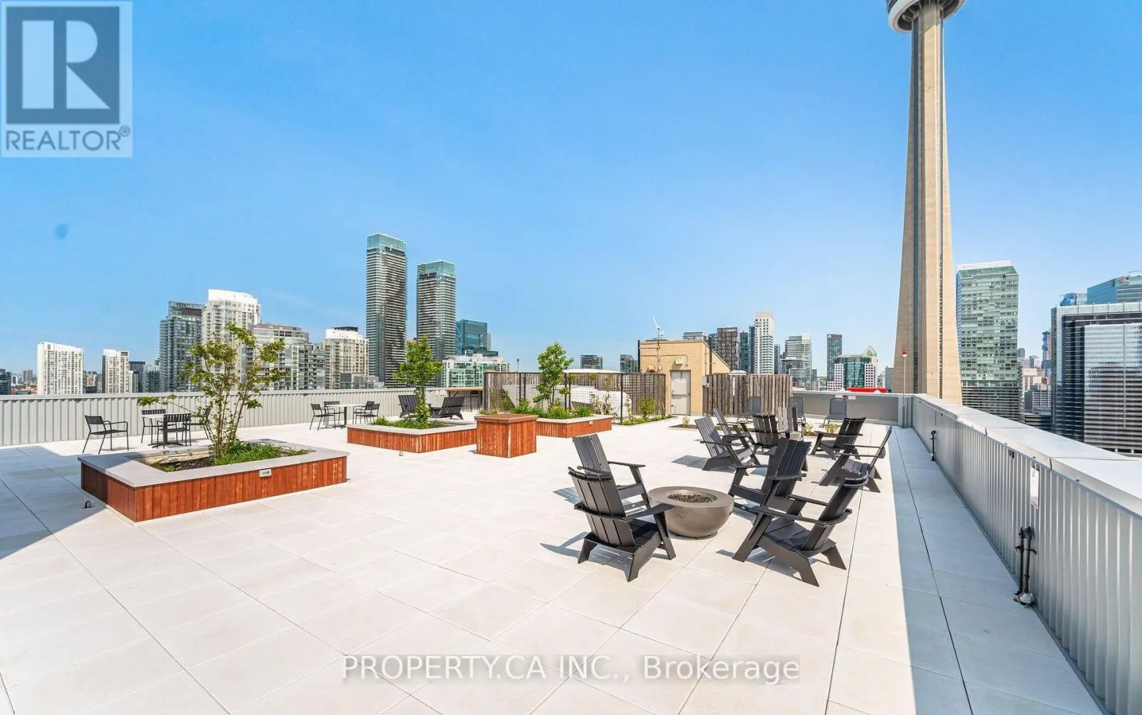 3105 - 270 QUEENS QUAY W