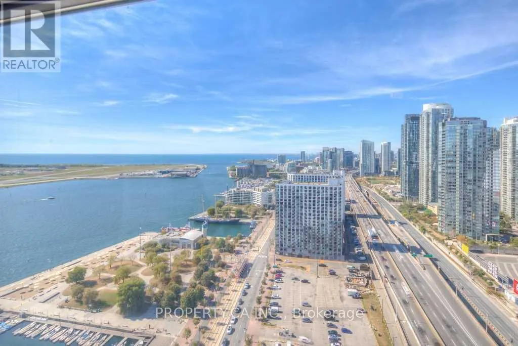 3105 - 270 QUEENS QUAY W