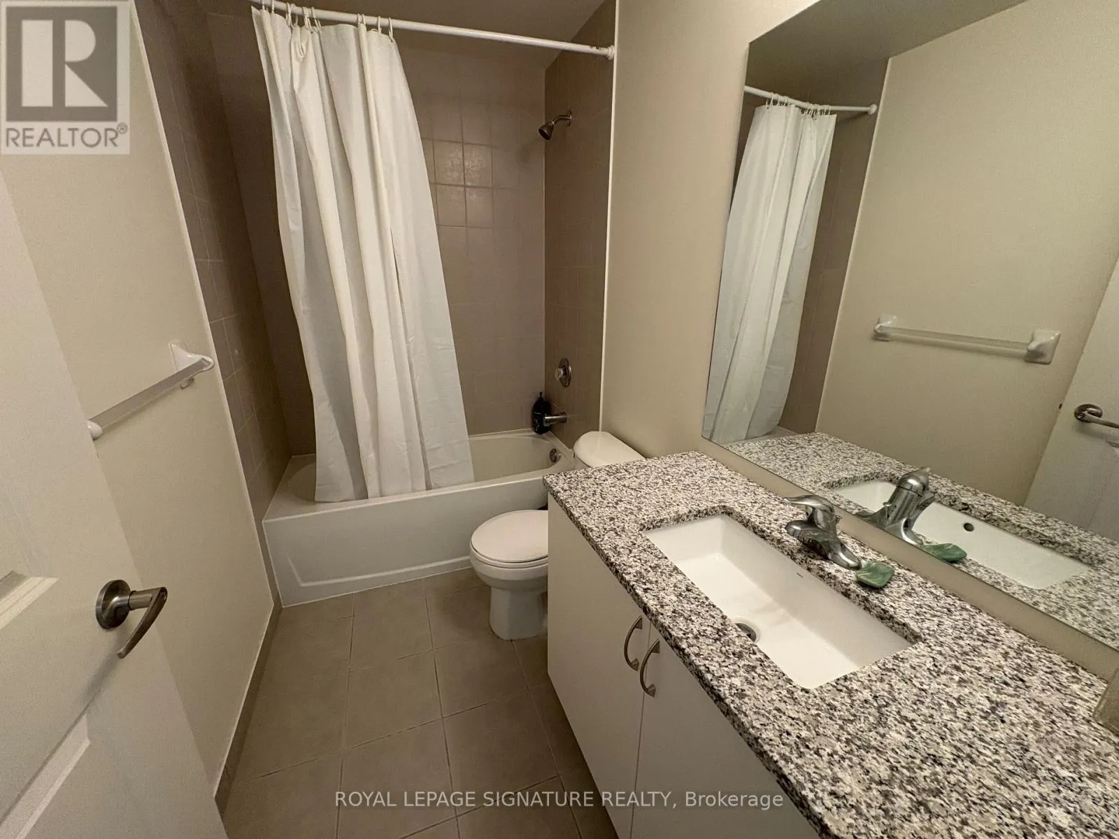 1203 - 4955 YONGE STREET