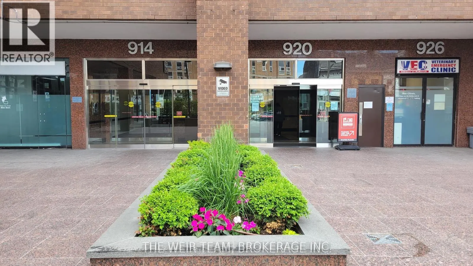 1909 - 914 YONGE STREET