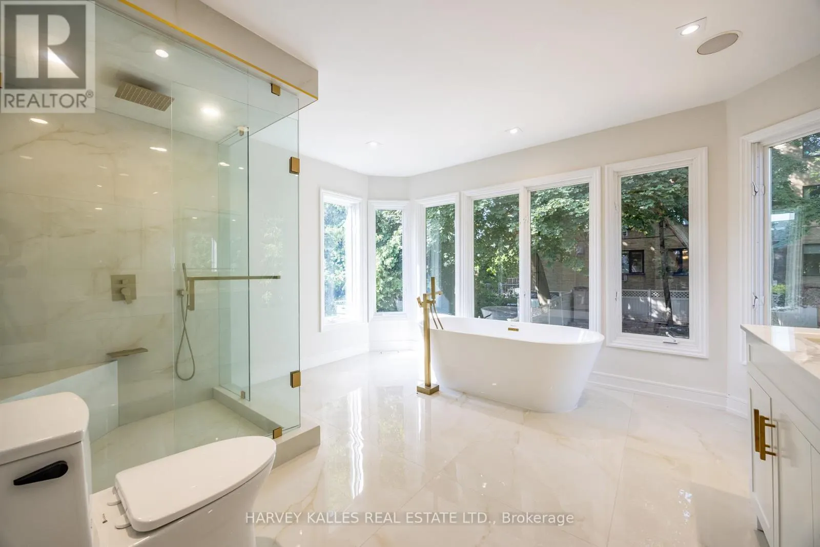 354 BESSBOROUGH DRIVE
