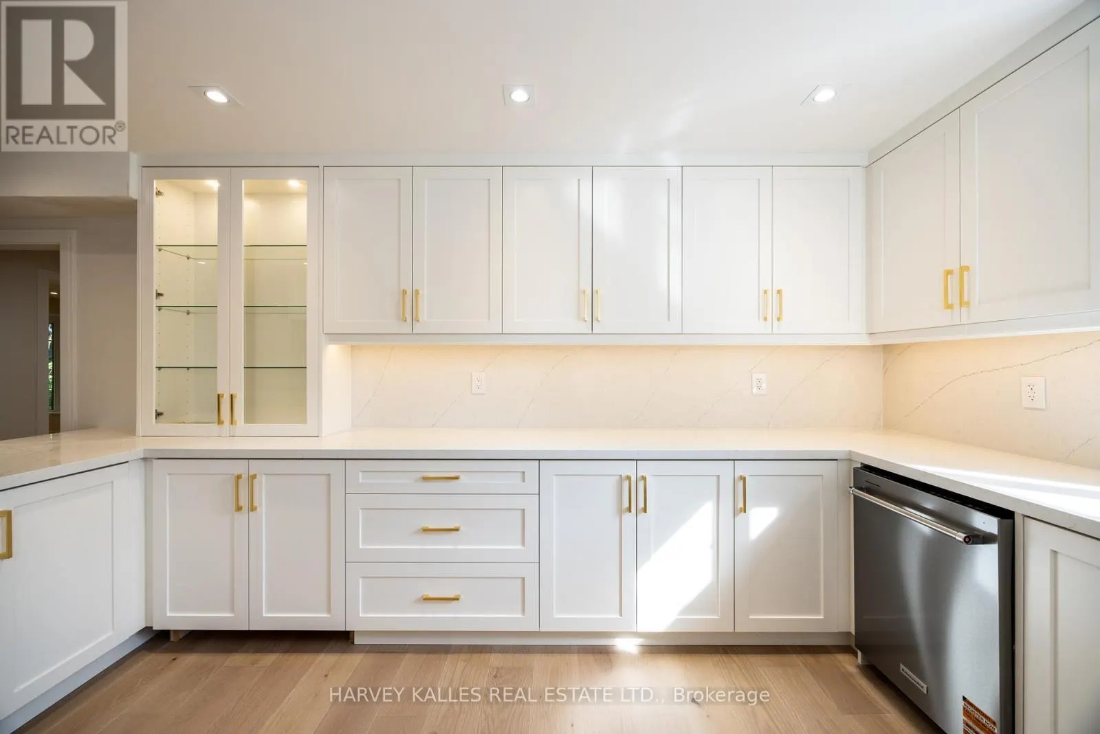 354 BESSBOROUGH DRIVE