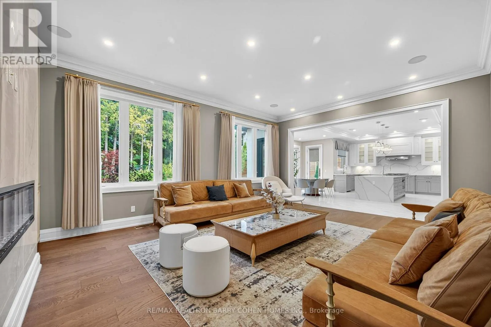18 SUNCREST DRIVE