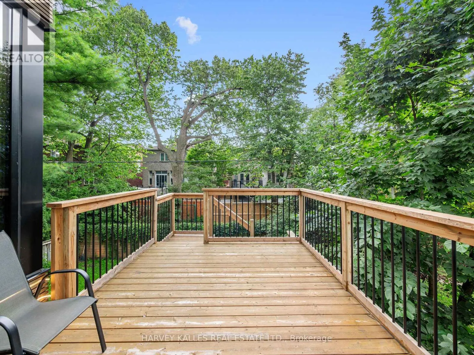 585 BEDFORD PARK AVENUE