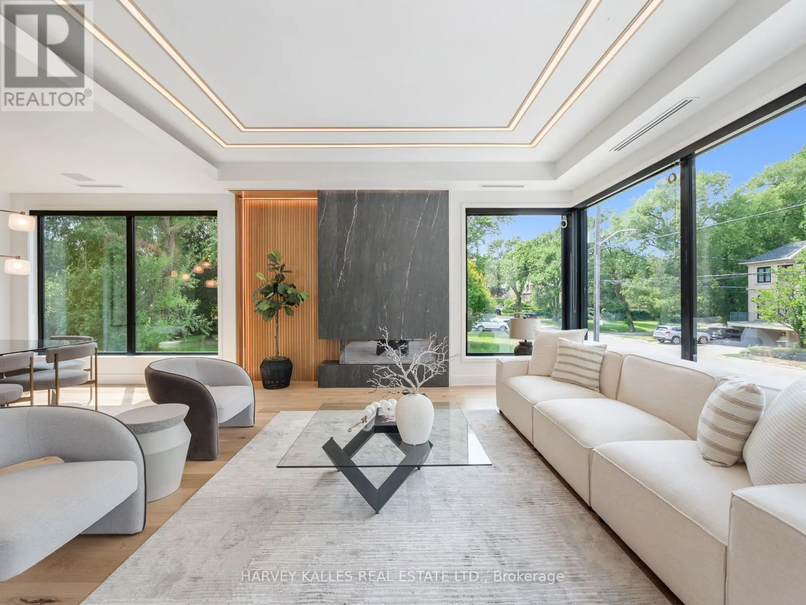 585 BEDFORD PARK AVENUE