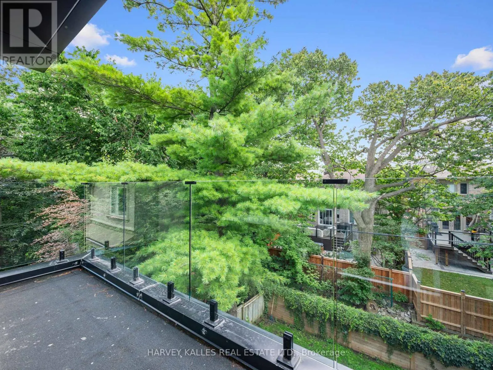585 BEDFORD PARK AVENUE