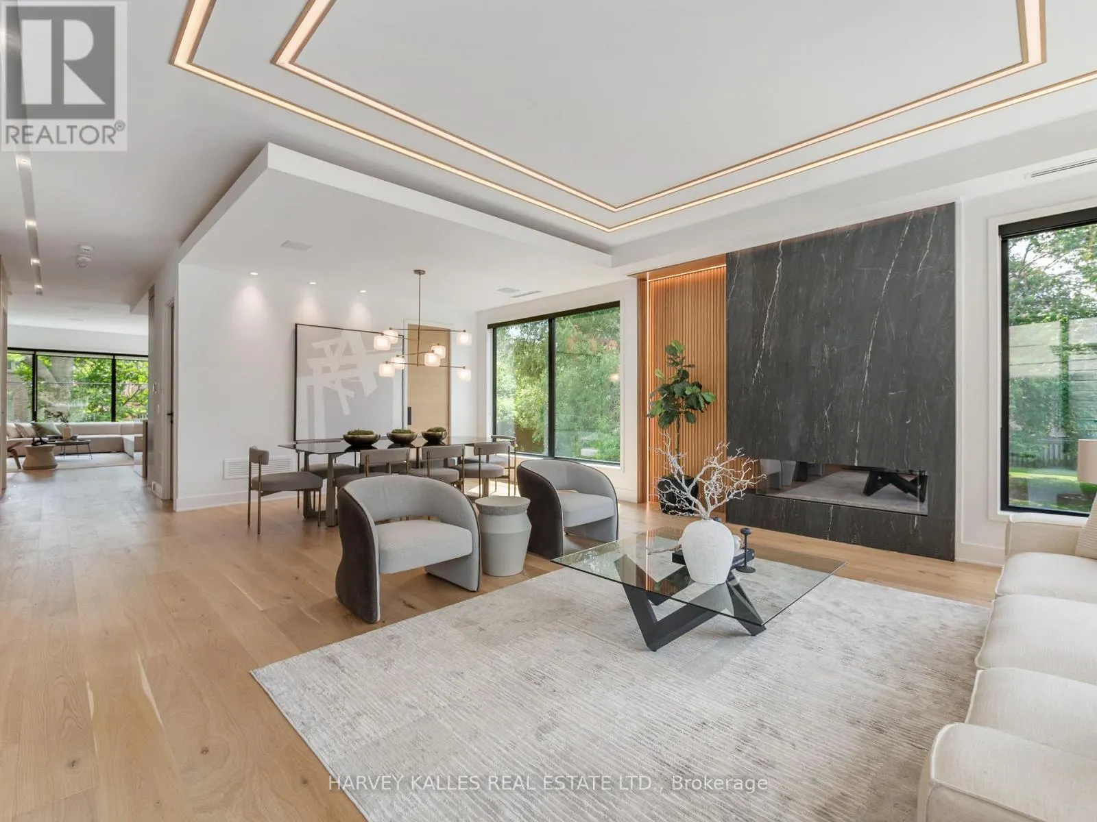 585 BEDFORD PARK AVENUE
