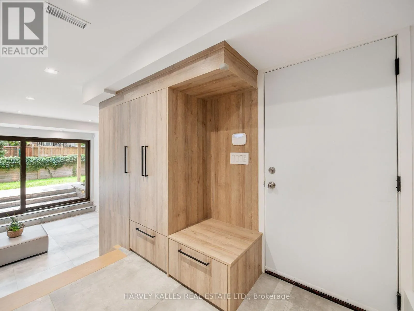 585 BEDFORD PARK AVENUE