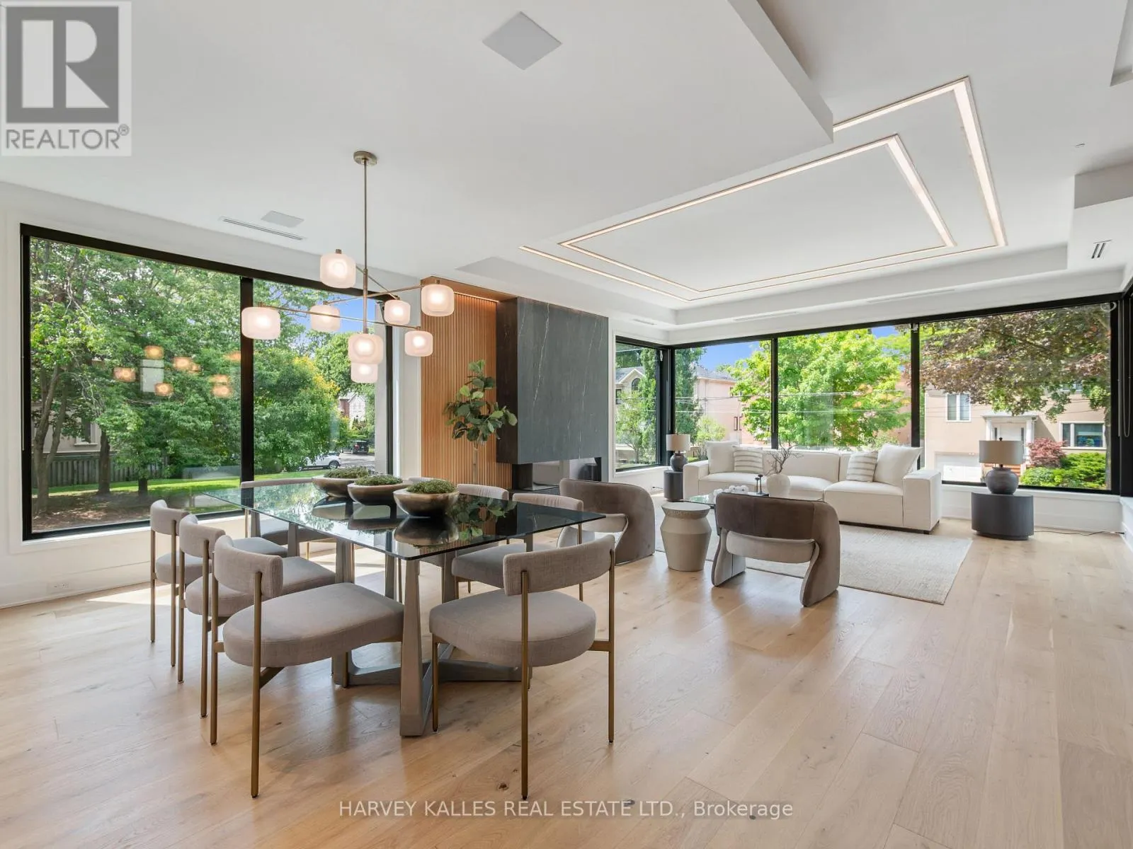 585 BEDFORD PARK AVENUE