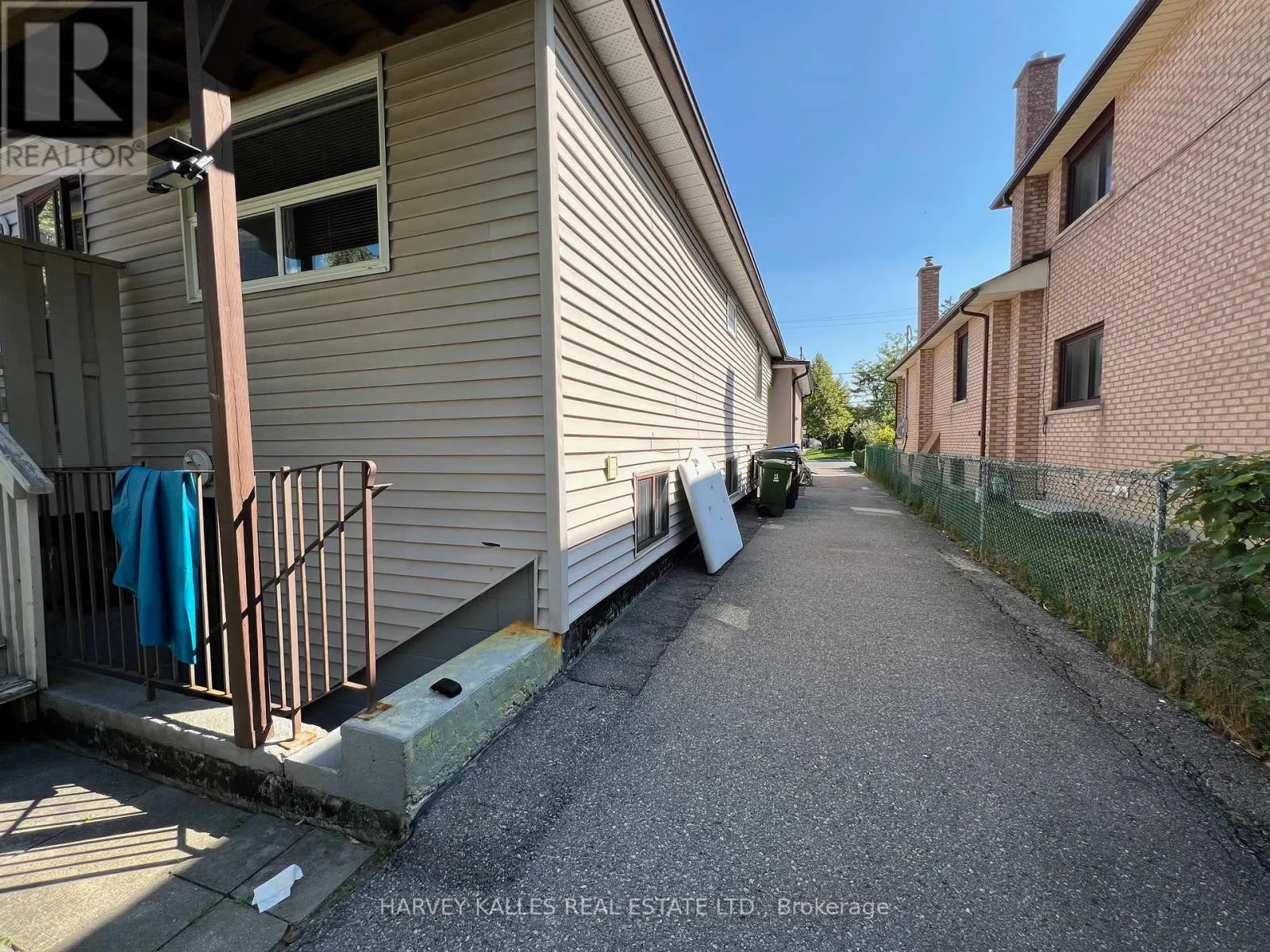 BSMNT #2 - 118 ALMORE AVENUE