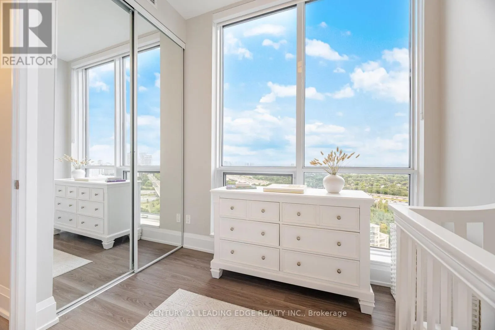PH05 - 18 GRAYDON HALL DRIVE