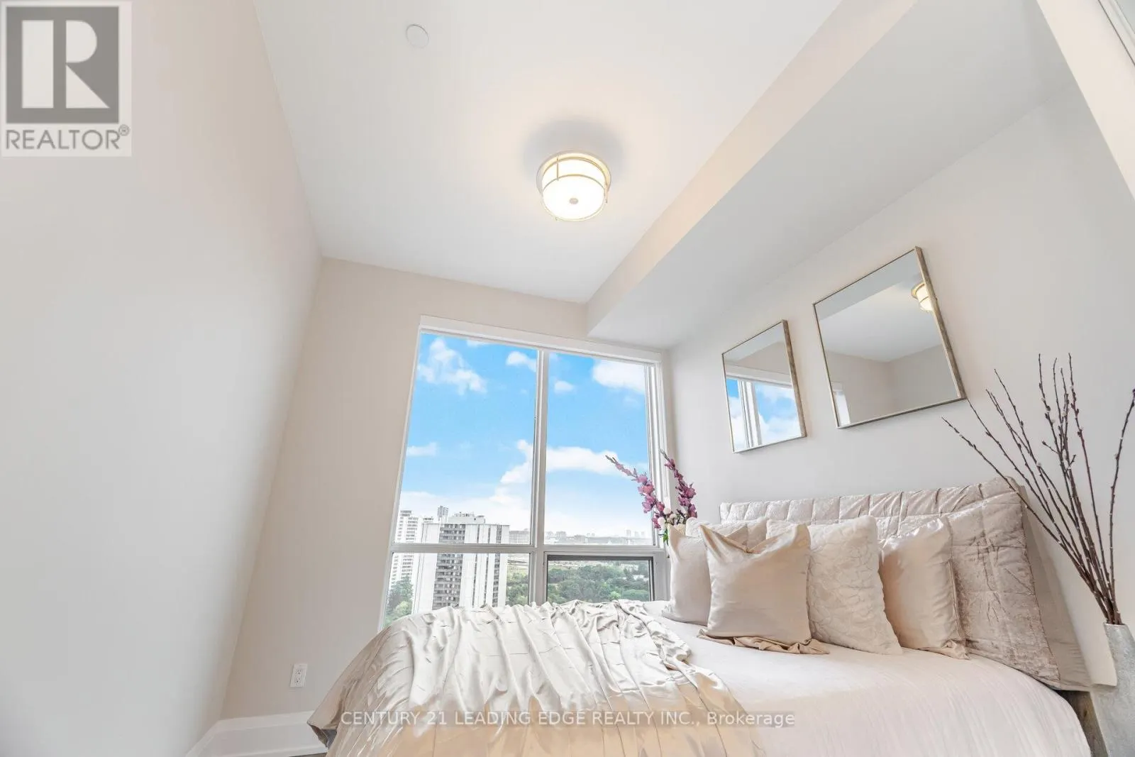 PH05 - 18 GRAYDON HALL DRIVE