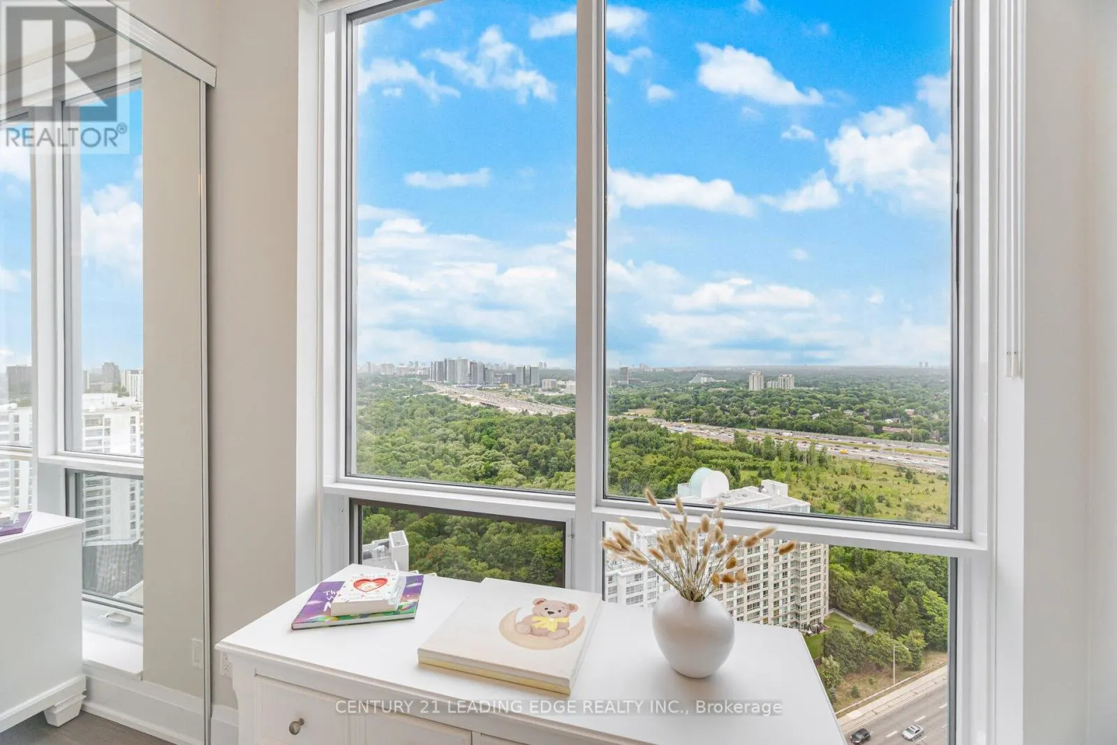 PH05 - 18 GRAYDON HALL DRIVE