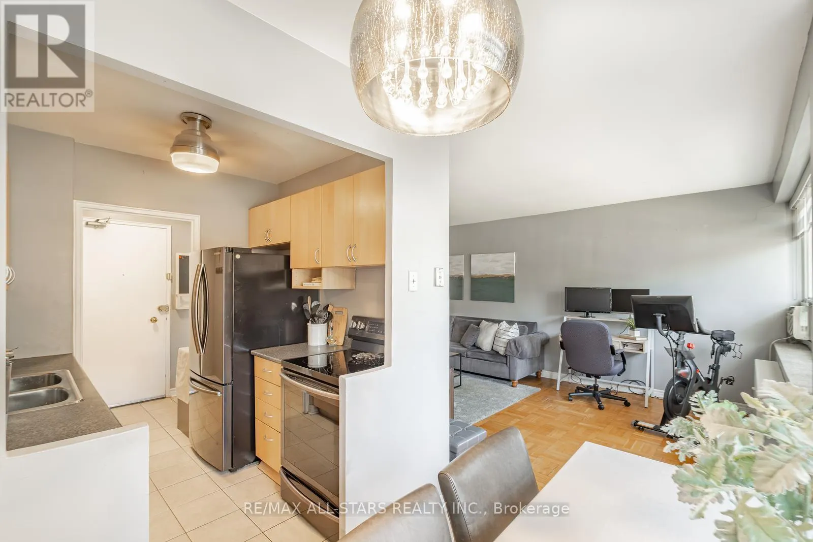 201 - 219 WILSON AVENUE