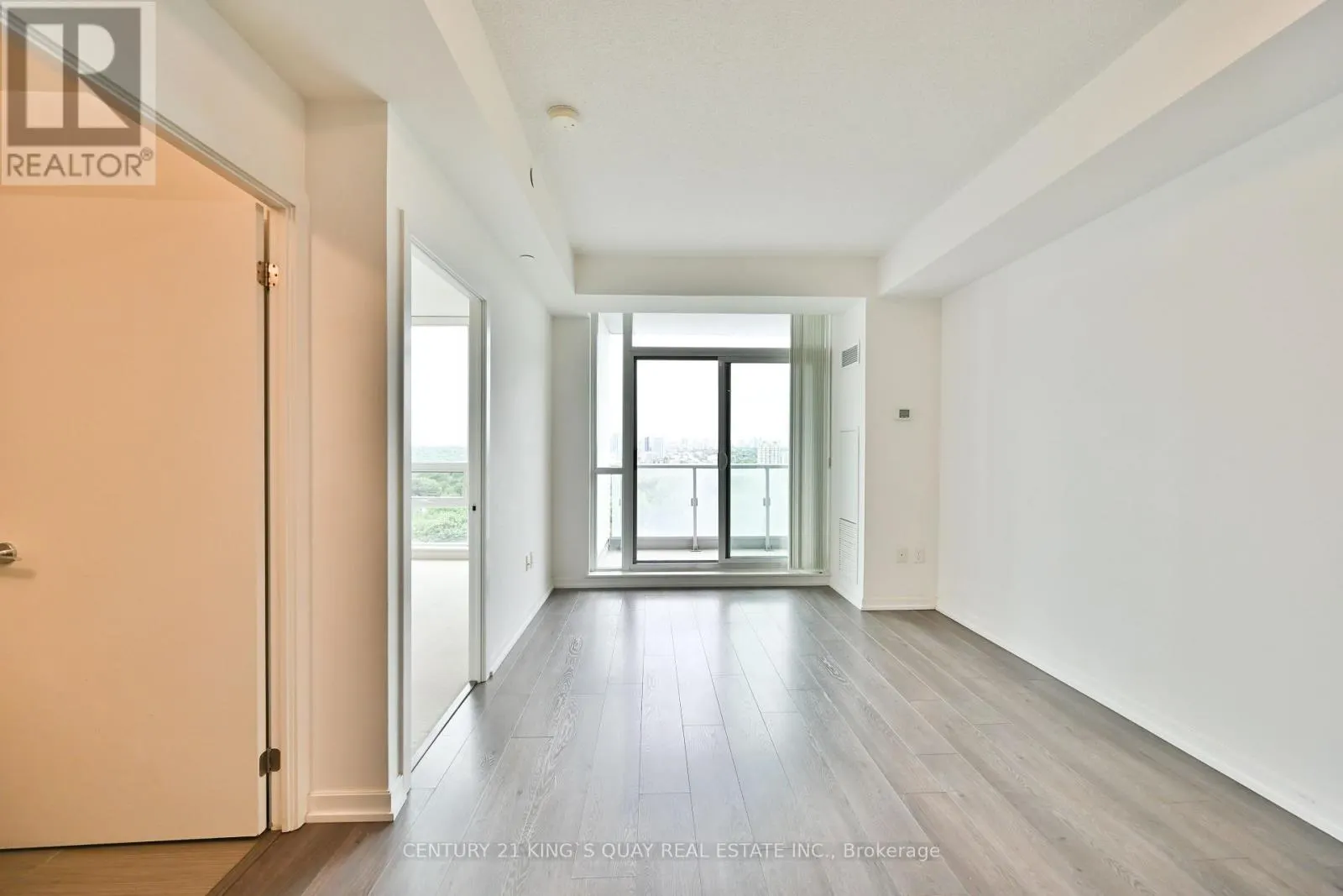 513 - 66 FOREST MANOR ROAD