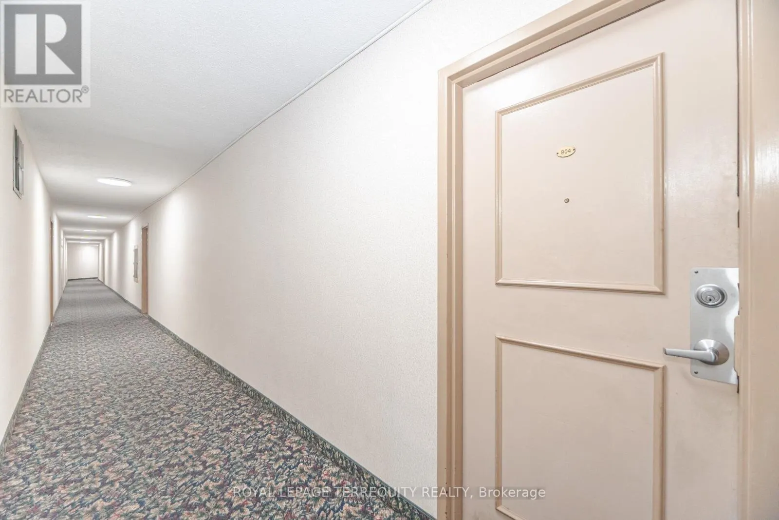 904 - 5 SHADY GOLFWAY