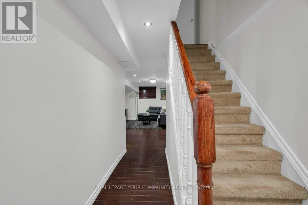 39 PEPPER VINEWAY