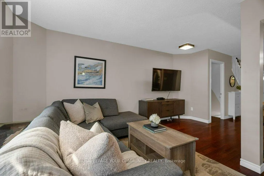39 PEPPER VINEWAY