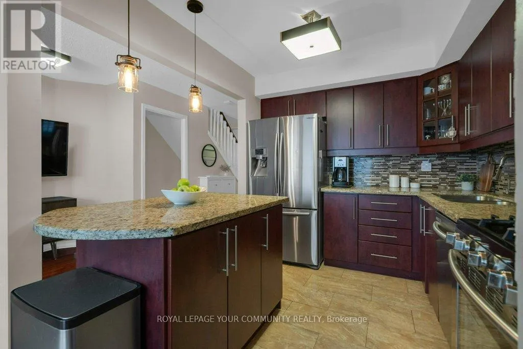 39 PEPPER VINEWAY