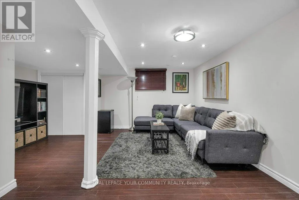 39 PEPPER VINEWAY