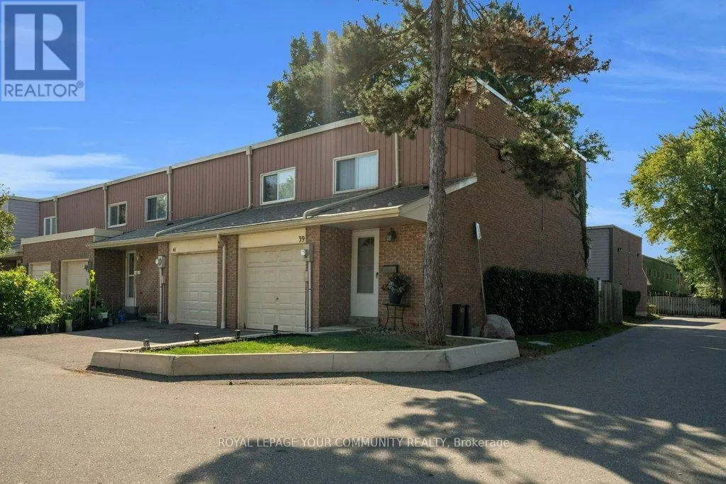39 PEPPER VINEWAY