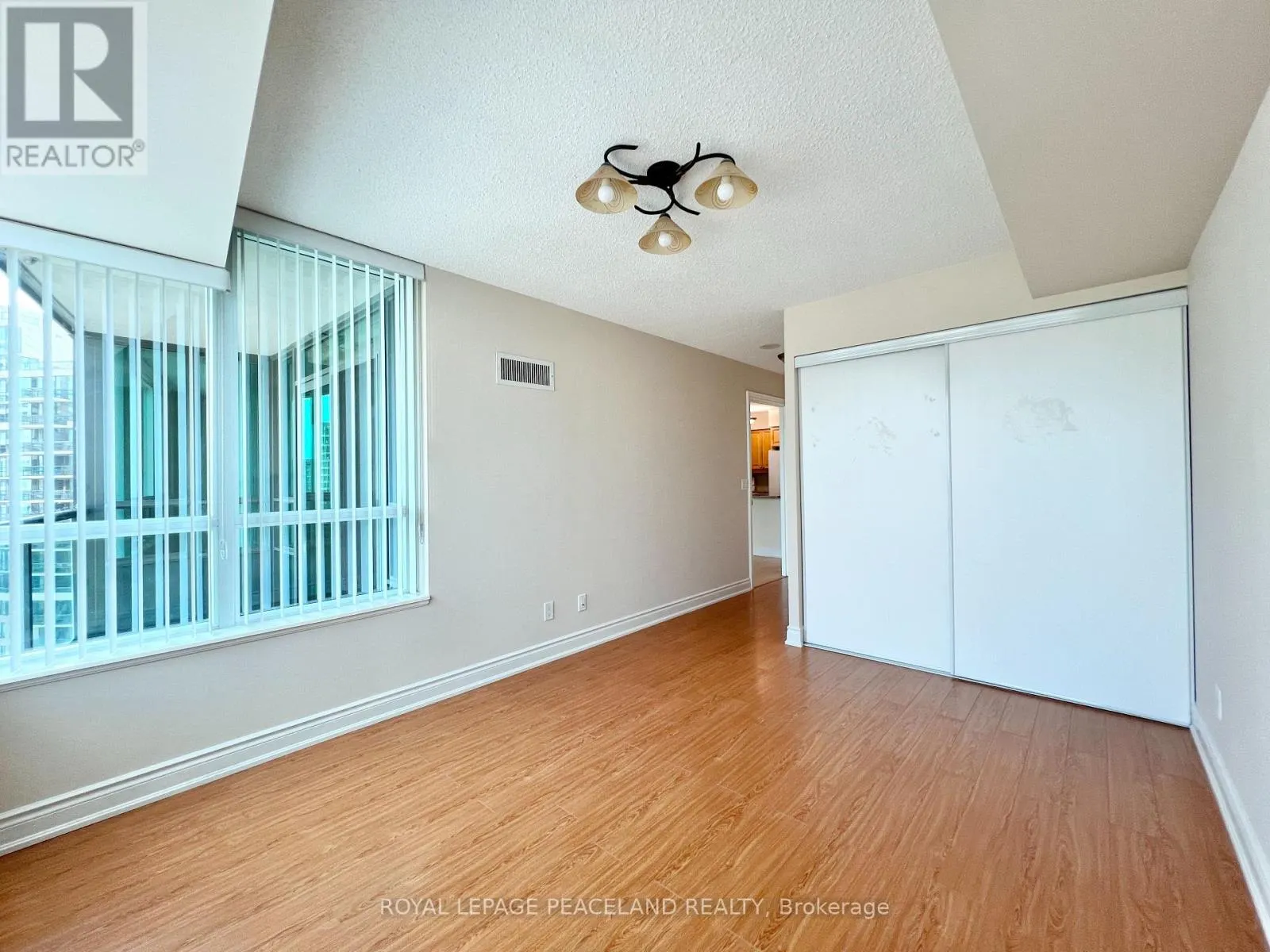 1404 - 15 GREENVIEW AVENUE