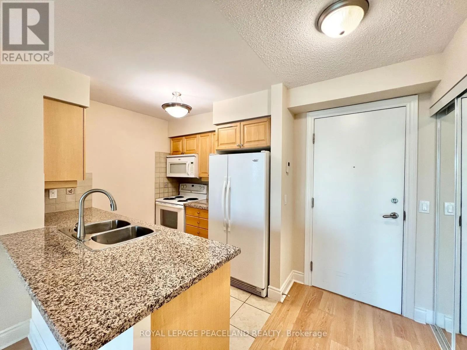 1404 - 15 GREENVIEW AVENUE