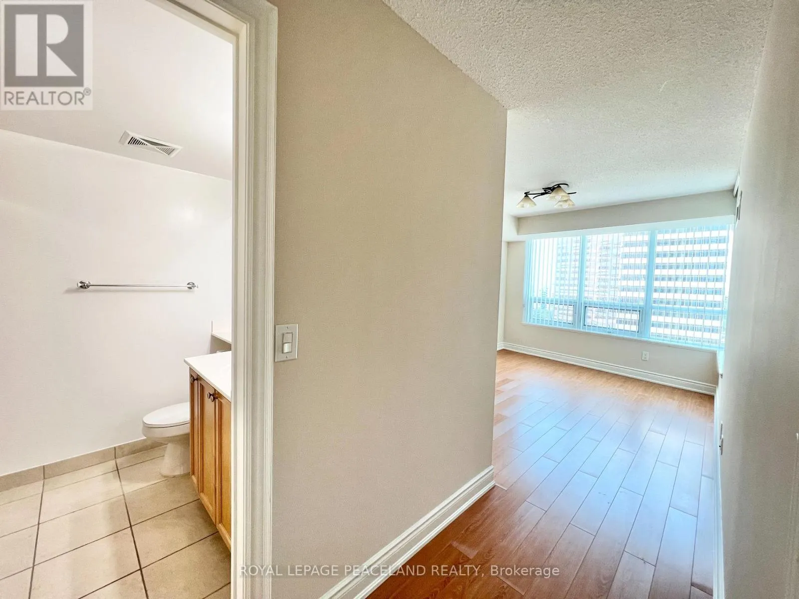 1404 - 15 GREENVIEW AVENUE