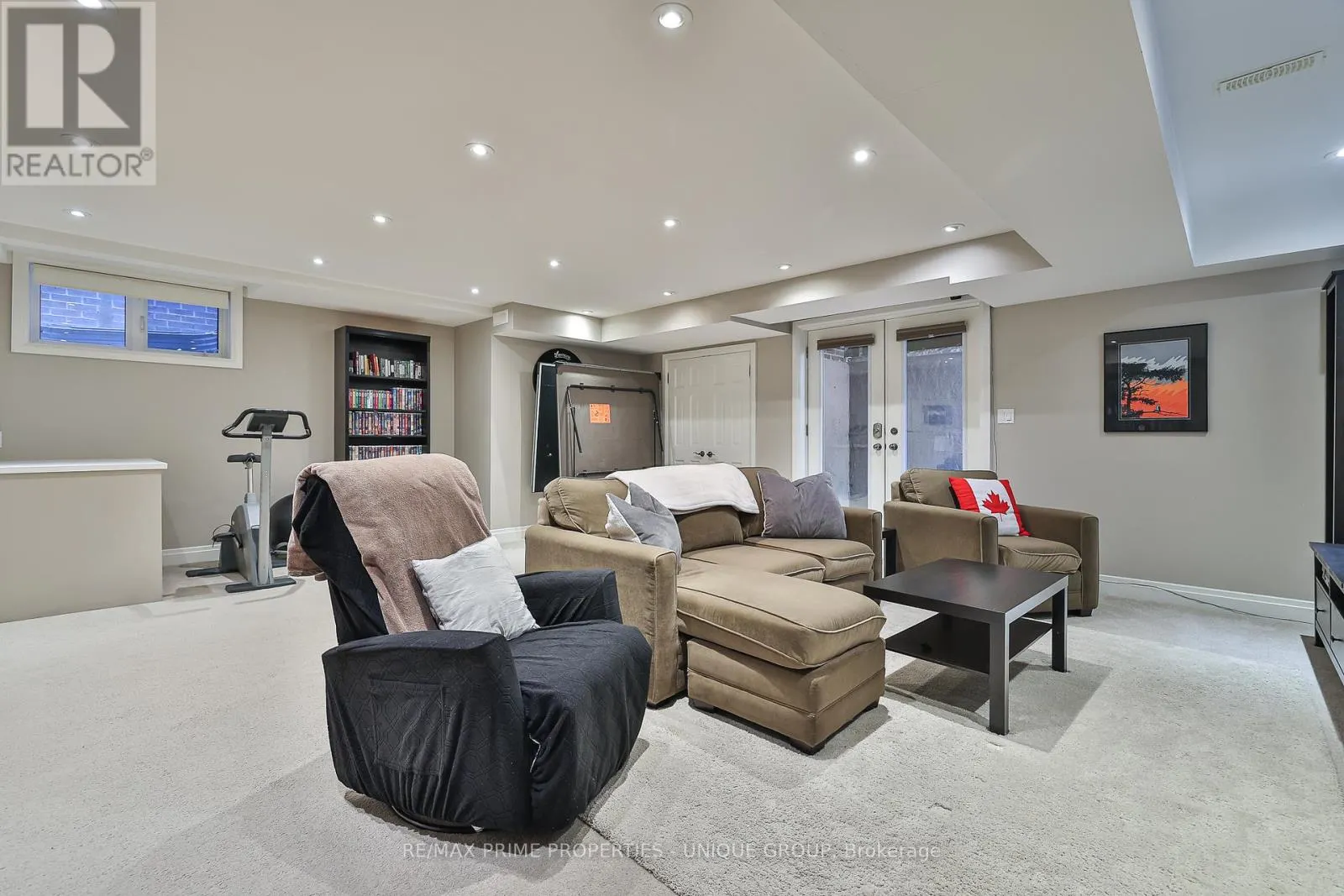 4 TANAGER AVENUE
