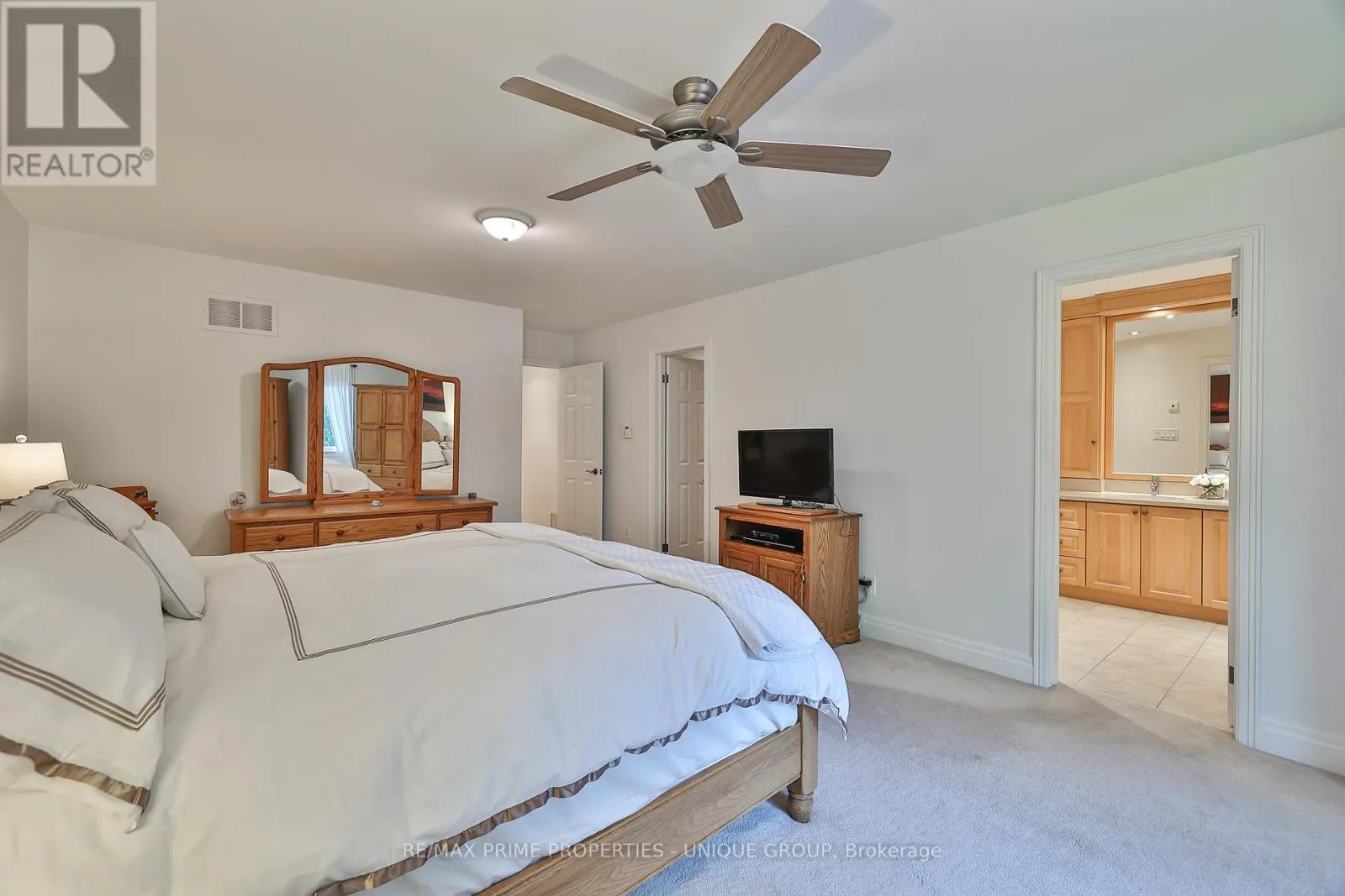 4 TANAGER AVENUE