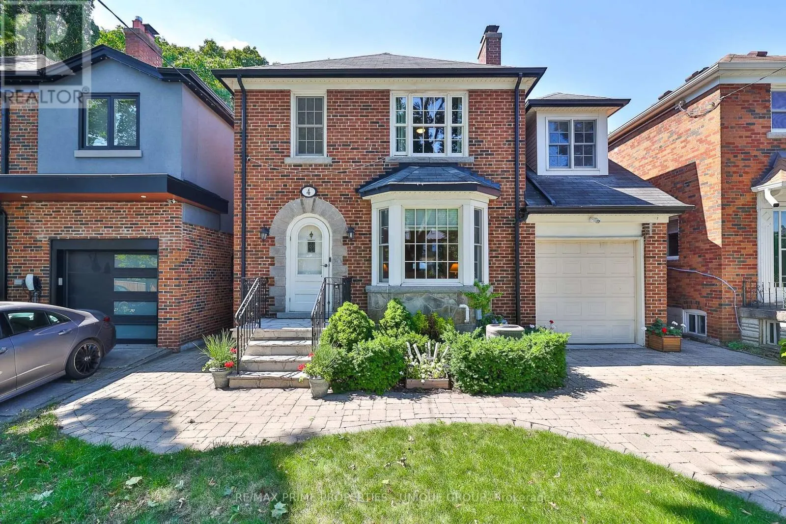4 TANAGER AVENUE