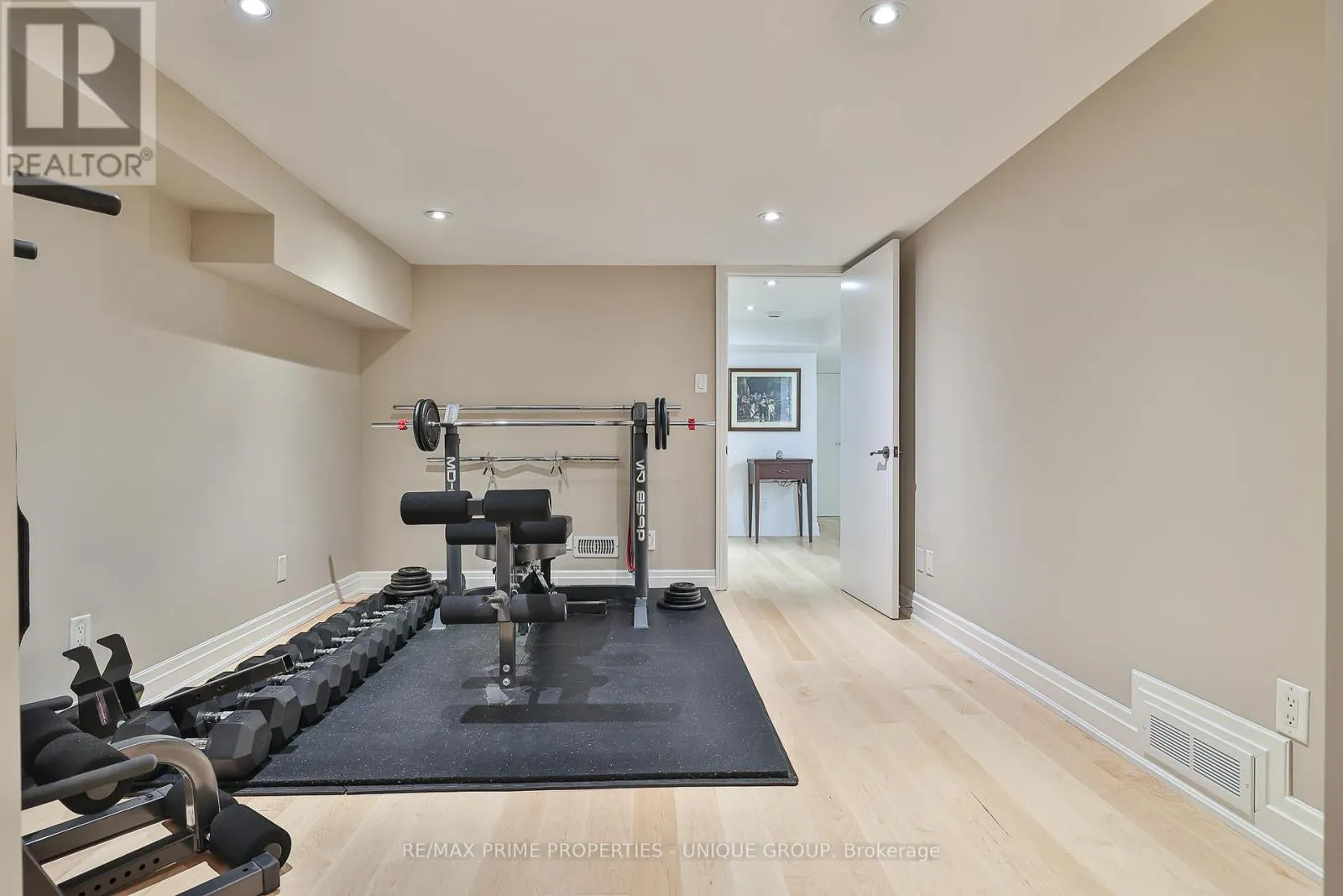 4 TANAGER AVENUE