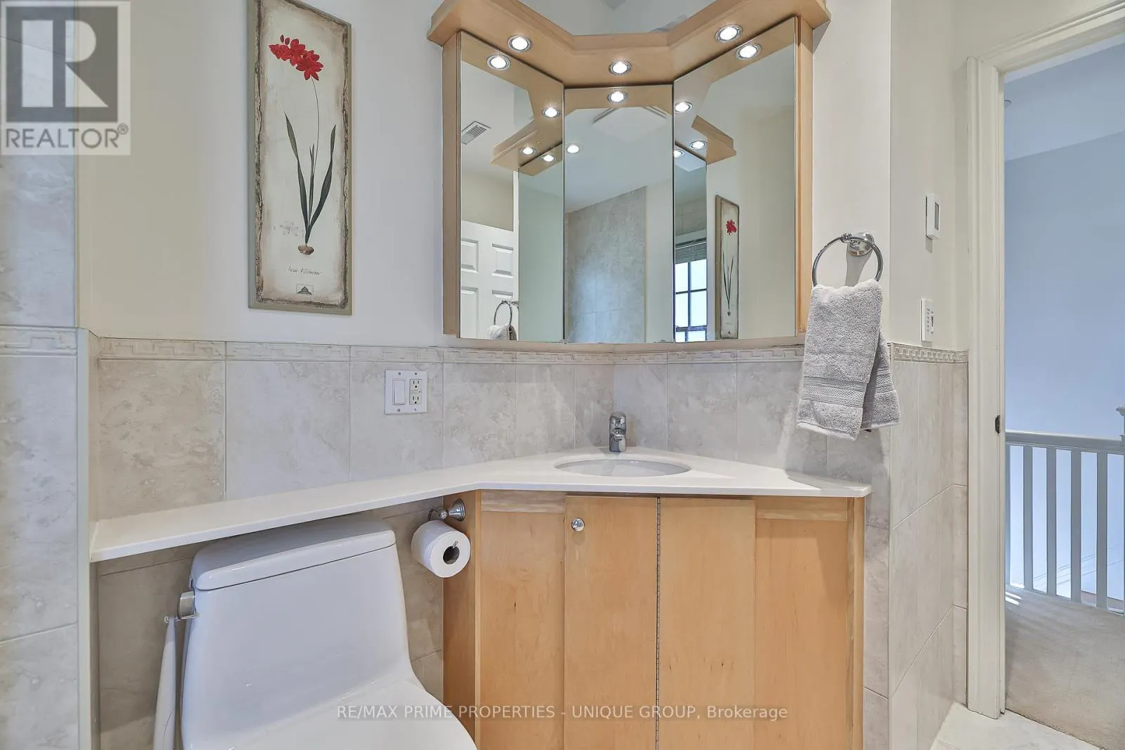 4 TANAGER AVENUE