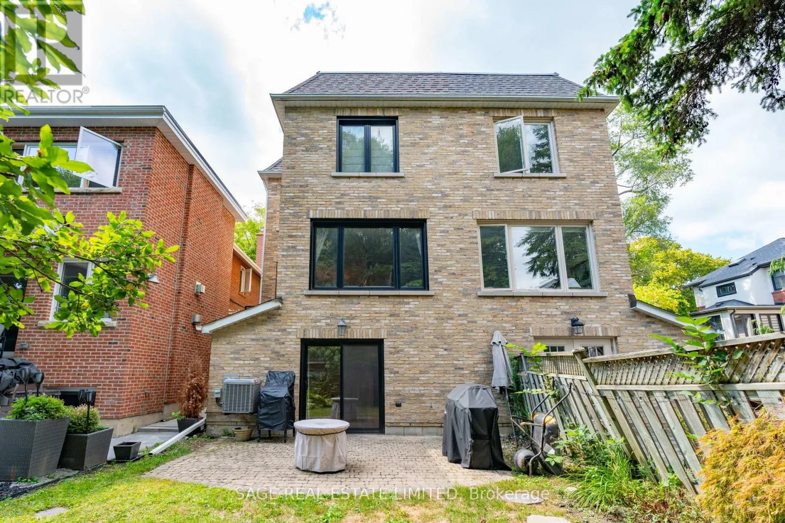 261 JEDBURGH ROAD