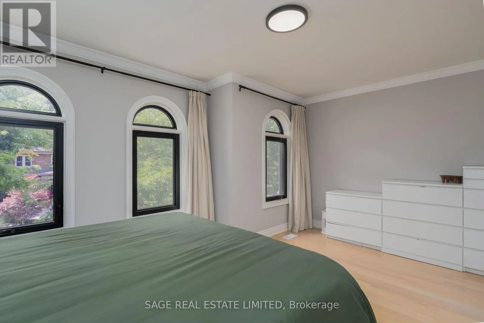 261 JEDBURGH ROAD