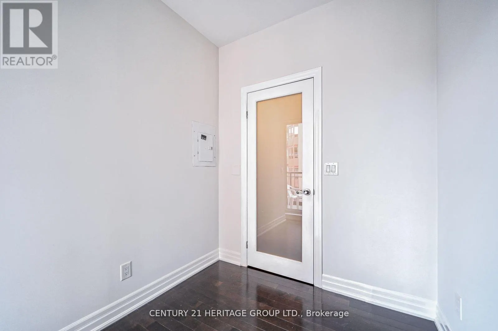 501 - 23 REAN DRIVE