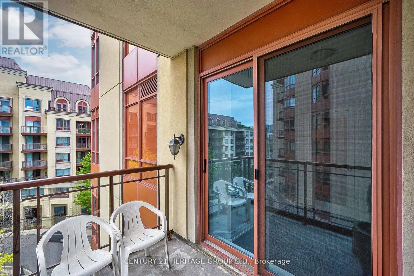 501 - 23 REAN DRIVE