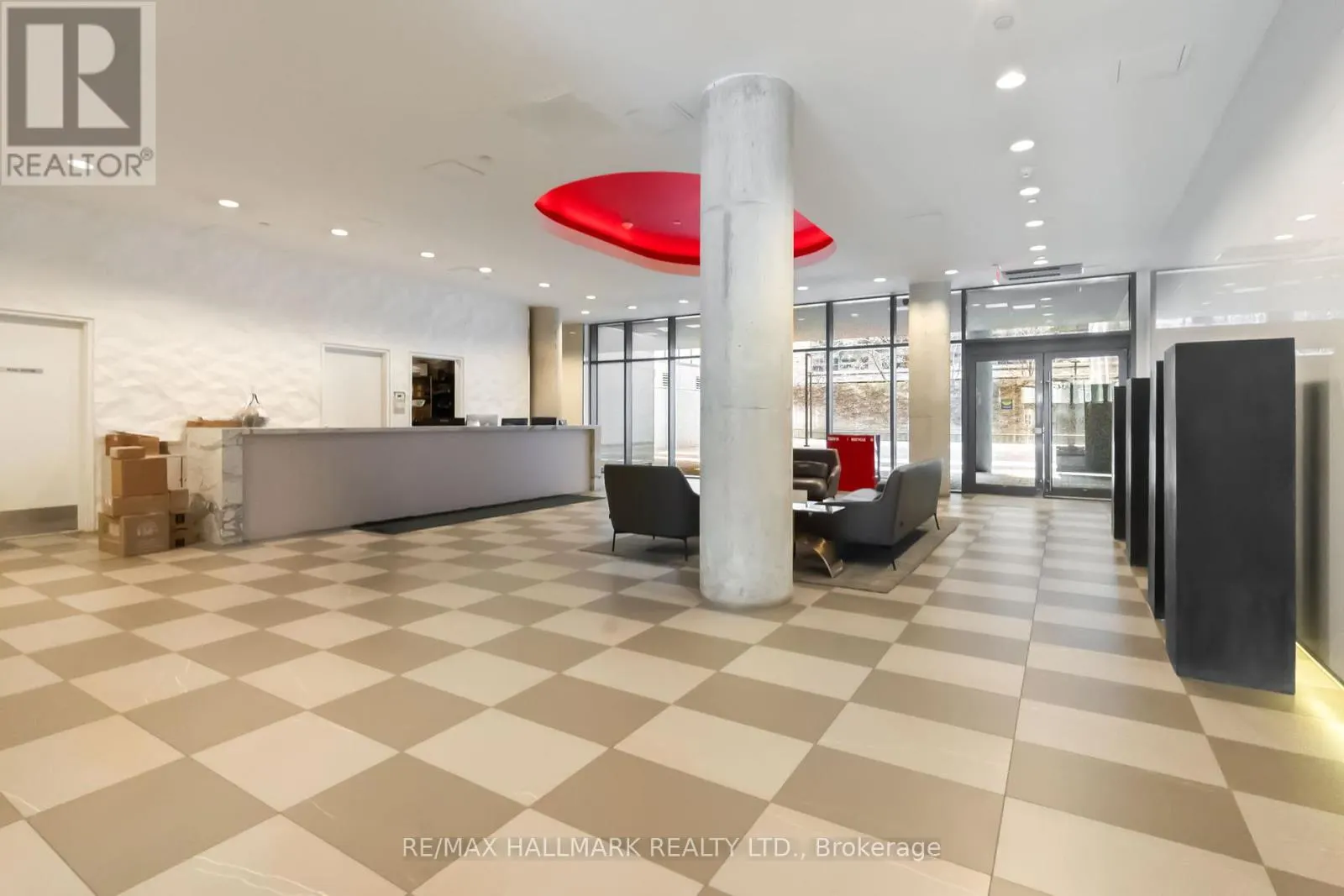 206 - 560 KING STREET W