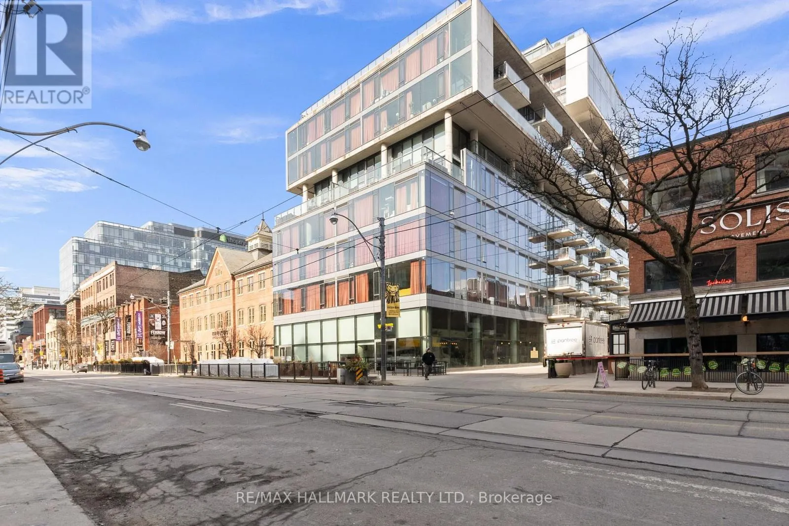 206 - 560 KING STREET W