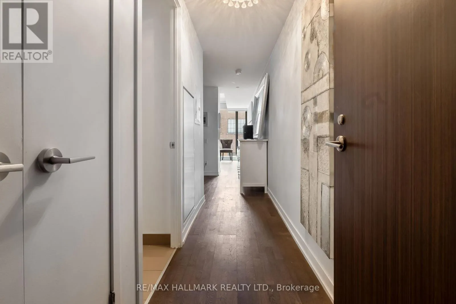 206 - 560 KING STREET W
