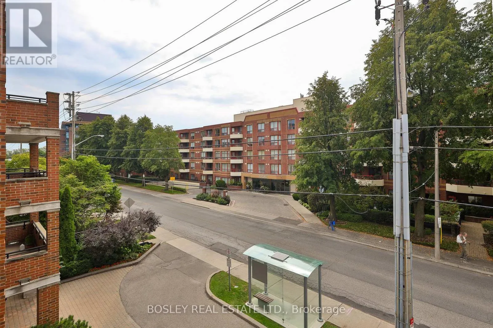 306 - 928 MILLWOOD ROAD