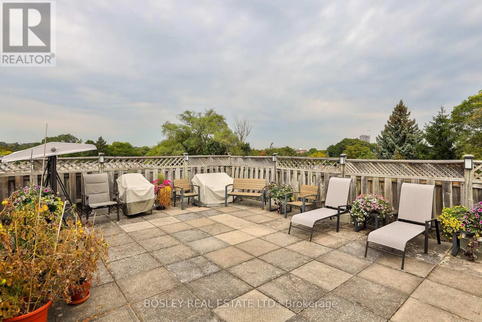 306 - 928 MILLWOOD ROAD