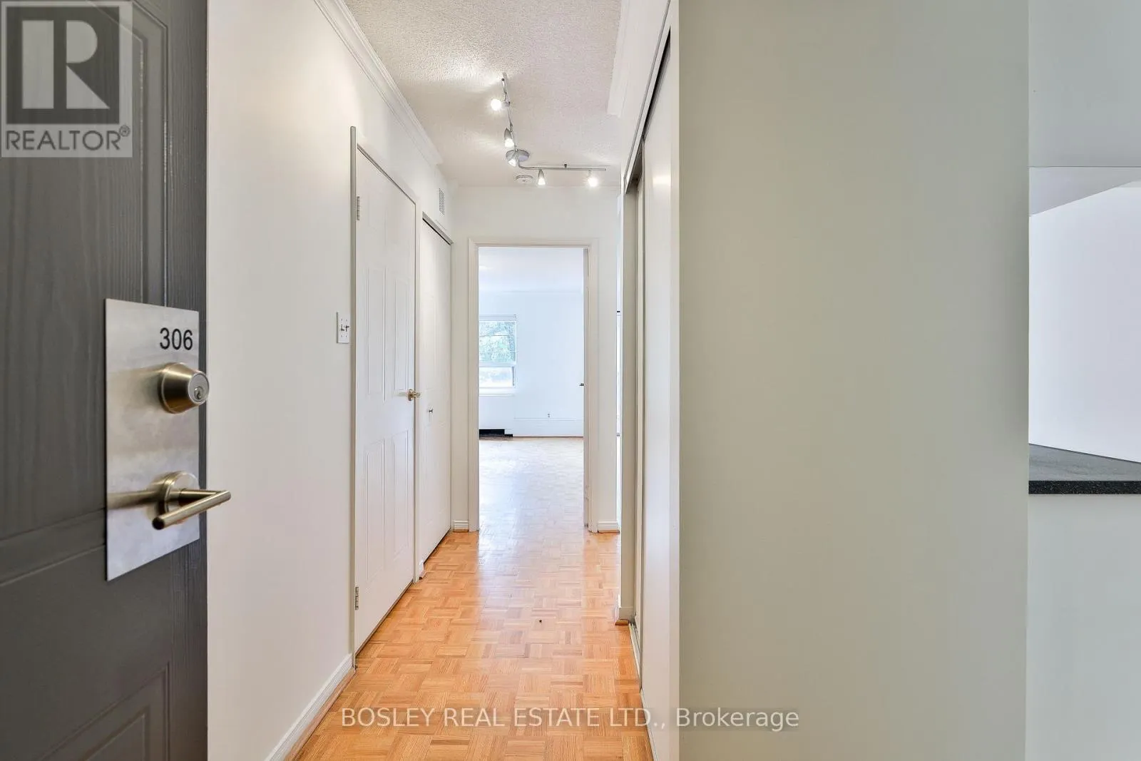306 - 928 MILLWOOD ROAD