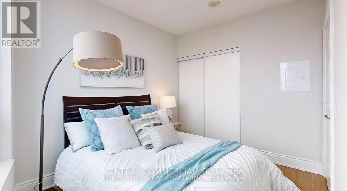 PH24 - 25 GREENVIEW AVENUE E