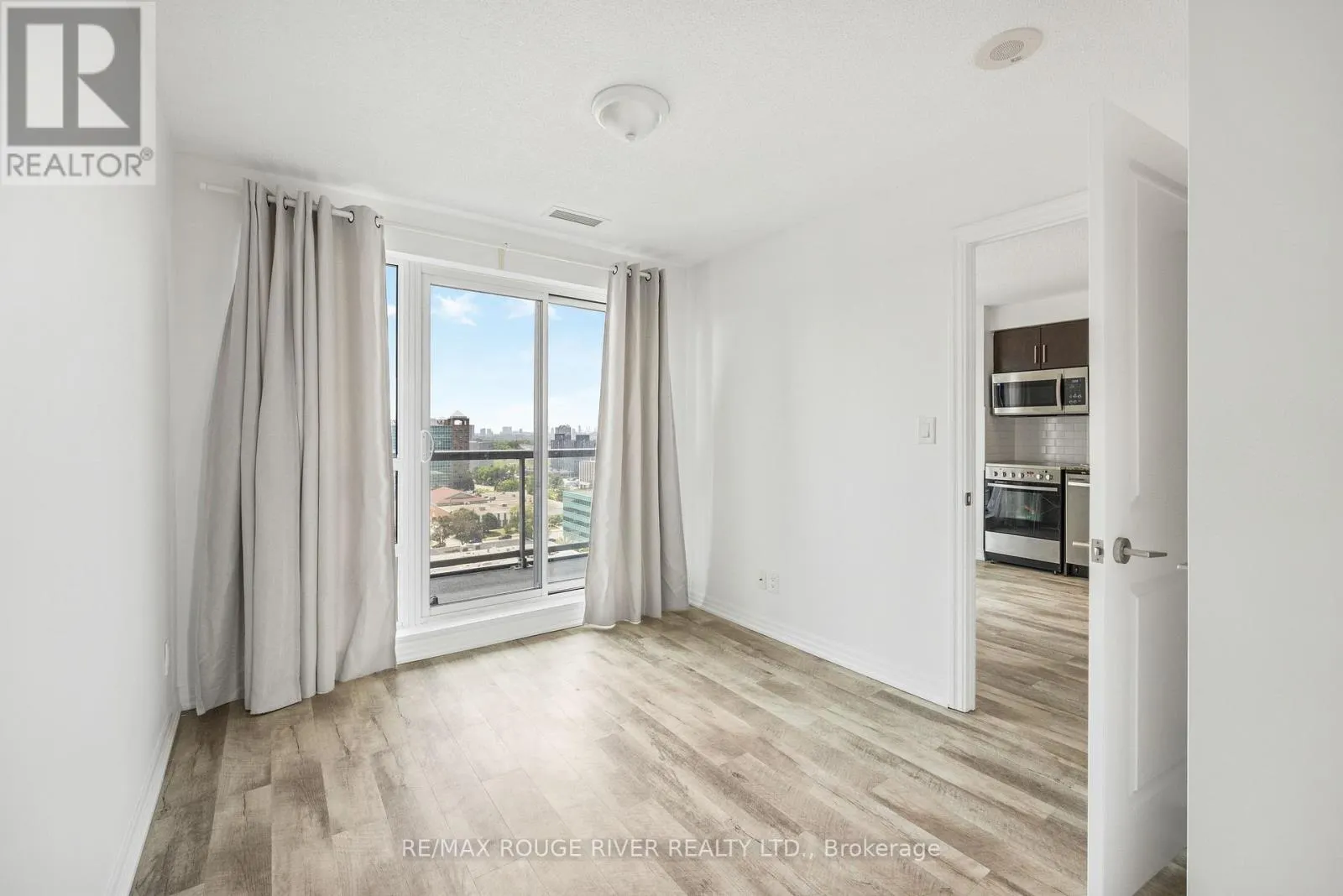 1408 - 30 HERONS HILL WAY